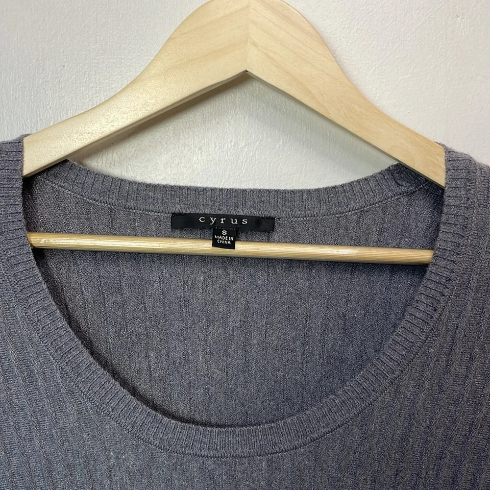 CYRUS Fitted Round Neck Flair Bottom Bell Sleeve Grey Flirty Sweater  -S- #0024 - Picture 4 of 10